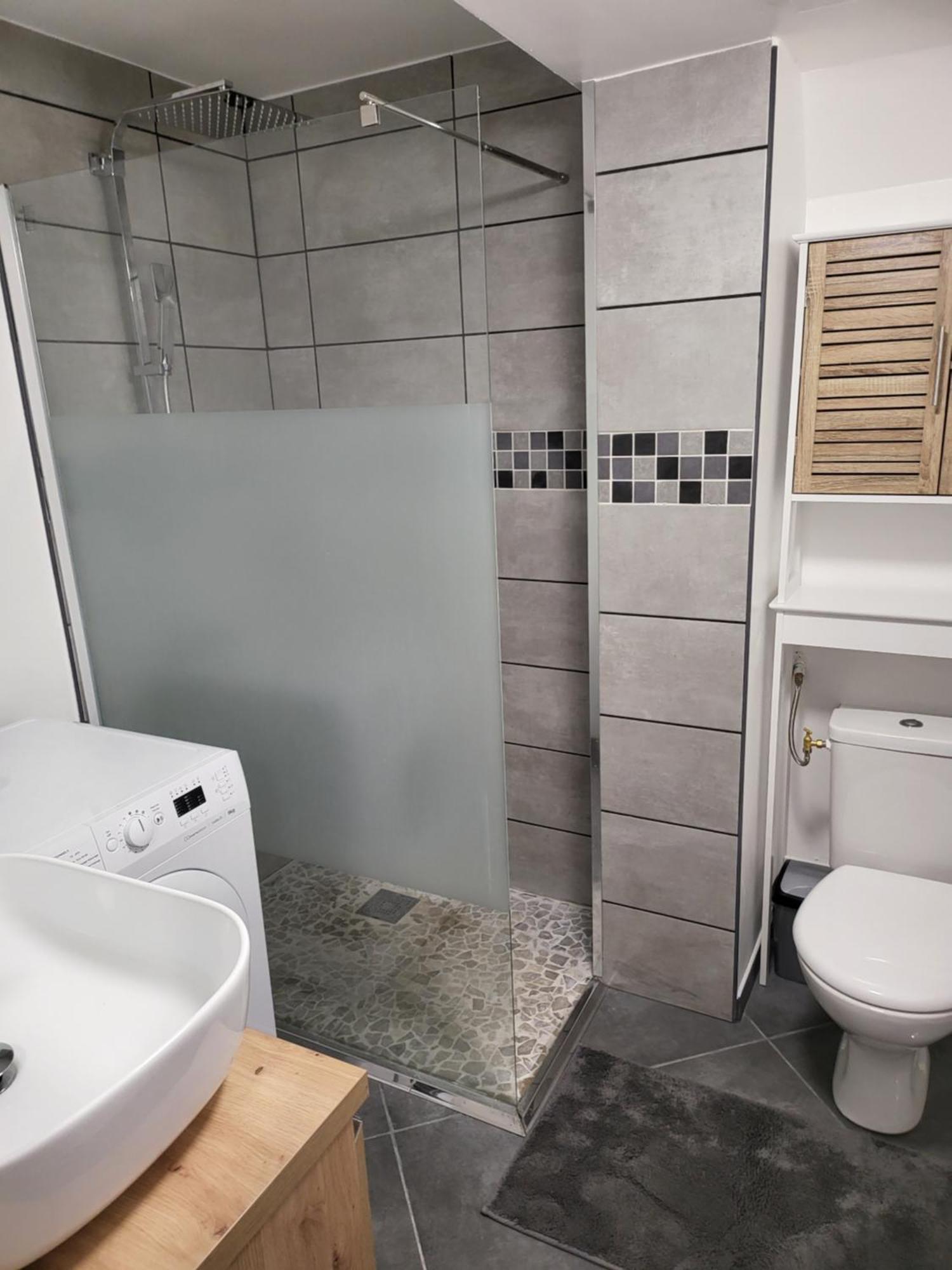Superbe Appartement Au Bord Du Canal De St Quentin 생캉탱 외부 사진